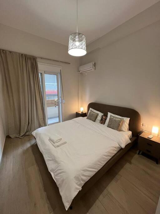 Cozy New Apartment Nearby Metro أثينا المظهر الخارجي الصورة