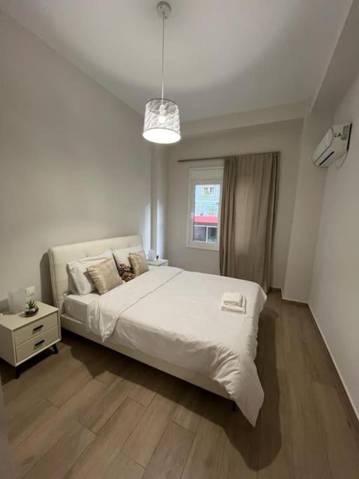 Cozy New Apartment Nearby Metro أثينا المظهر الخارجي الصورة