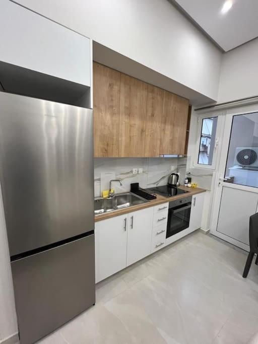 Cozy New Apartment Nearby Metro أثينا المظهر الخارجي الصورة