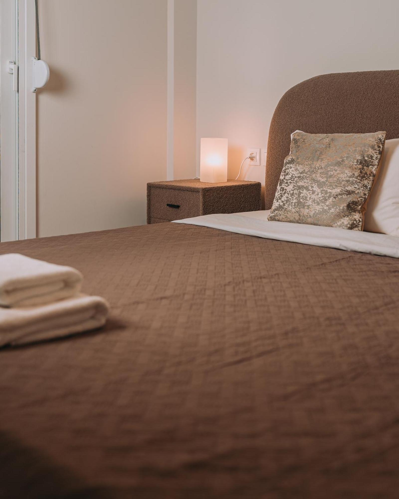 Cozy New Apartment Nearby Metro أثينا المظهر الخارجي الصورة