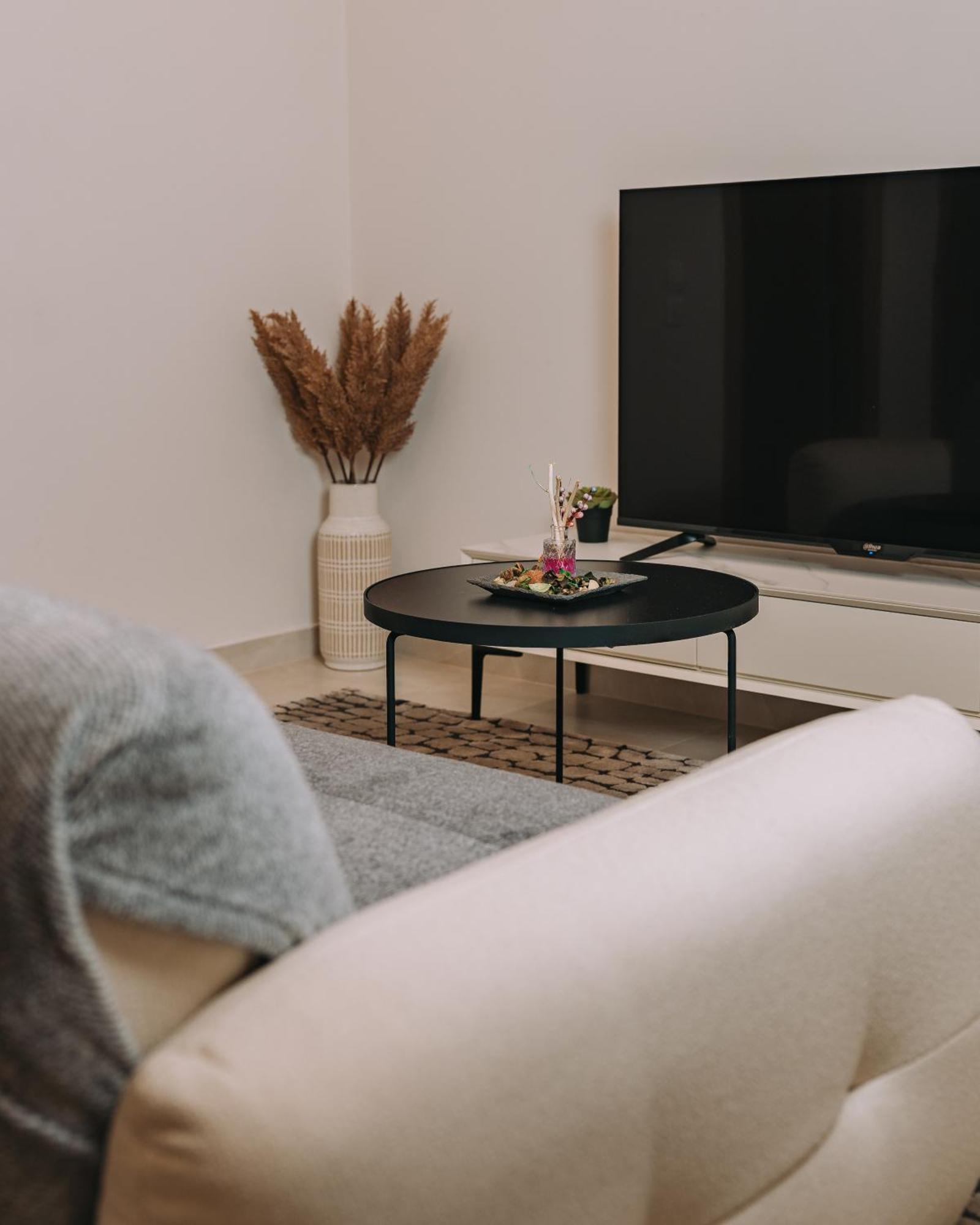 Cozy New Apartment Nearby Metro أثينا المظهر الخارجي الصورة